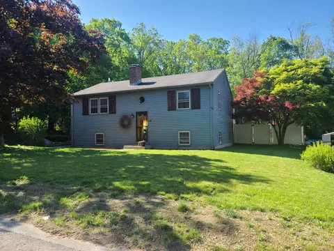 118 Viens St, Putnam, CT 06260