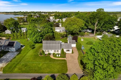 4 Dana Dr, Old Saybrook, CT 06475