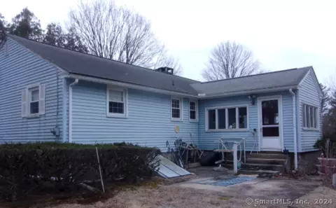 460 Winthrop Rd, Deep River, CT 06417