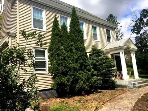 1070 Whitney Ave, Hamden, CT 06517