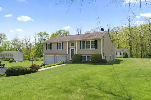 234 Plain Hill Rd, Norwich, CT 06360