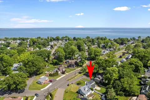 126 Colonial Blvd, West Haven, CT 06516