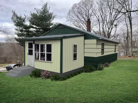 75 Cranska Rd, Plainfield, CT 06354