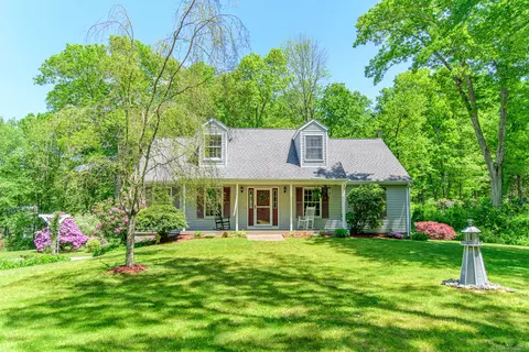 218 Pratt Rd, Plainfield, CT 06374