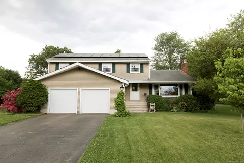 82 Robin Rd, Windsor, CT 06095