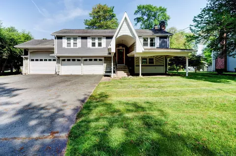 121 Harmony Rd, Bristol, CT 06010