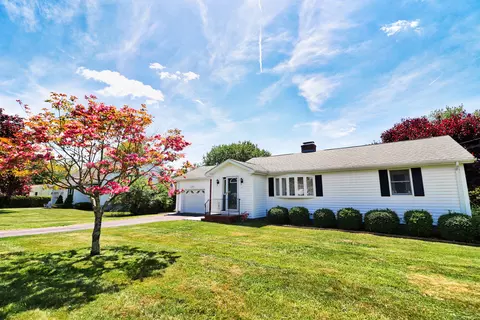 30 Birch St, Watertown, CT 06795