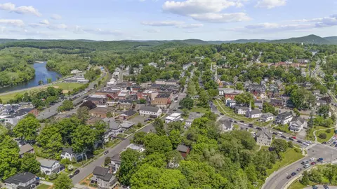 62 West St, New Milford, CT 06776