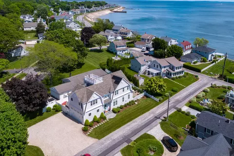 2 Cottage Rd, Old Saybrook, CT 06475