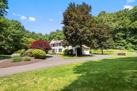 144 Ayrshire Ln, Avon, CT 06001