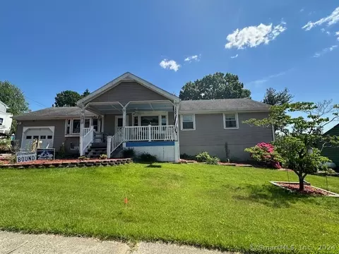 18 Eastwood Dr, Plainville, CT 06062