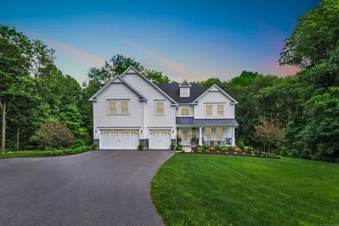 6 Whispering Pines Ln, Shelton, CT 06484