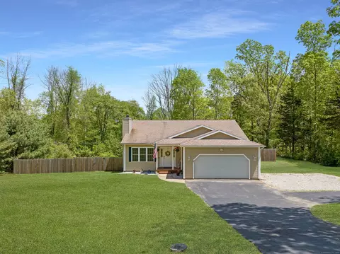 191 Spicer Hill Rd, Ledyard, CT 06339