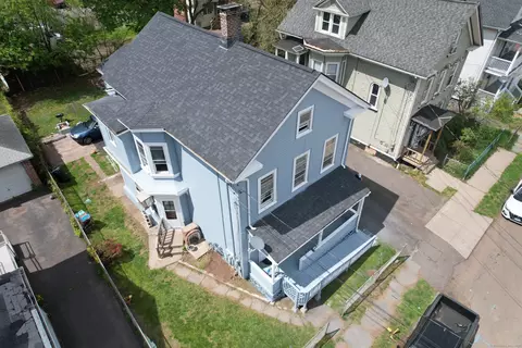16 Hickory St, Meriden, CT 06451