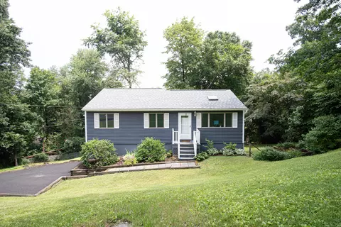 173 Alpine Dr, Newtown, CT 06482