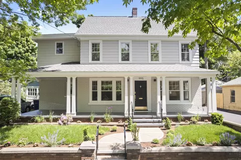 995 Elm St, New Haven, CT 06511