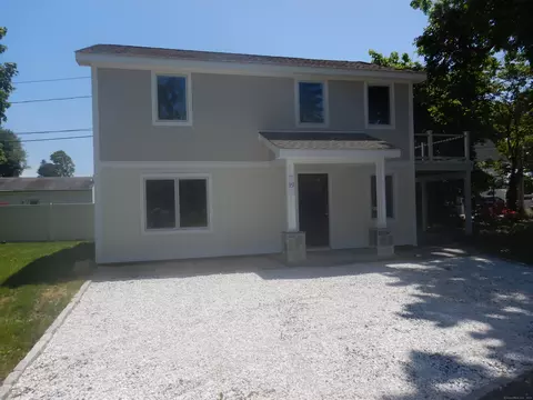 19 Lakeview Cir, East Lyme, CT 06357