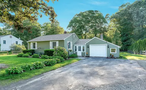509 Salmon Brook St, Granby, CT 06035
