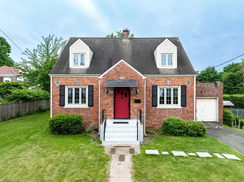 1 Spier Ave, Enfield, CT 06082