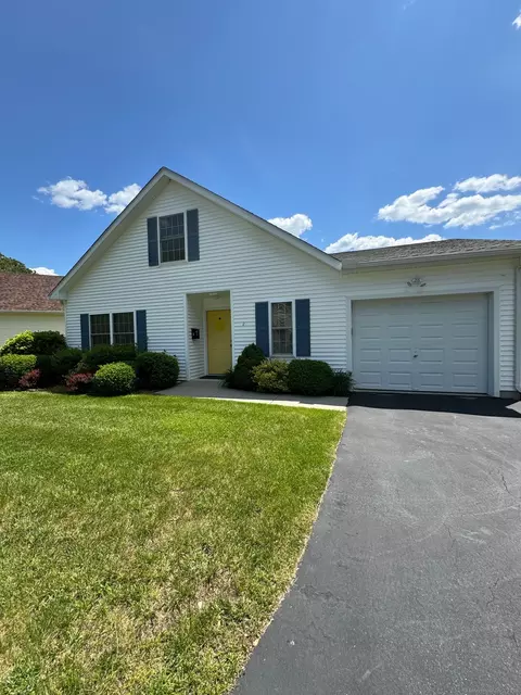 2 Trading Cove Cir #2, Norwich, CT 06360
