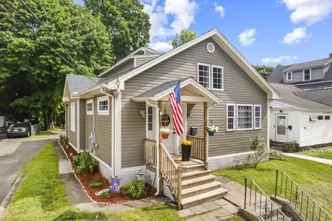 201 Bunker Ave, Meriden, CT 06450