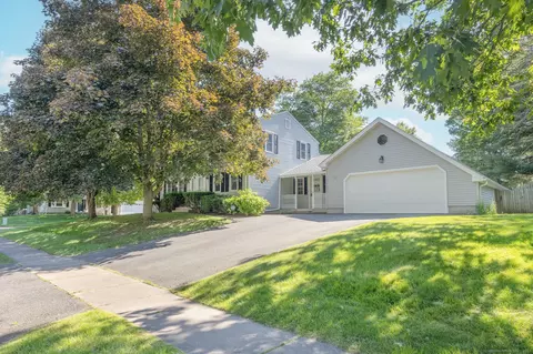 34 Plainfield St, Enfield, CT 06082