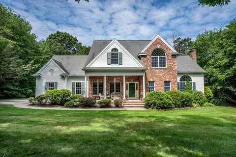 67 High Valley Dr, Canton, CT 06019