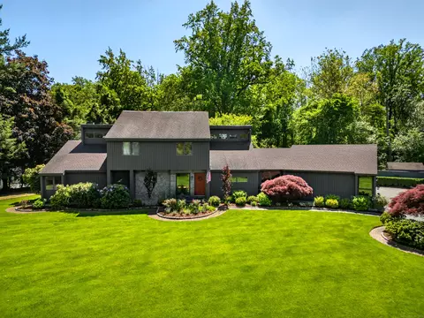 126 Wakeman Ln, Southport, CT 06890