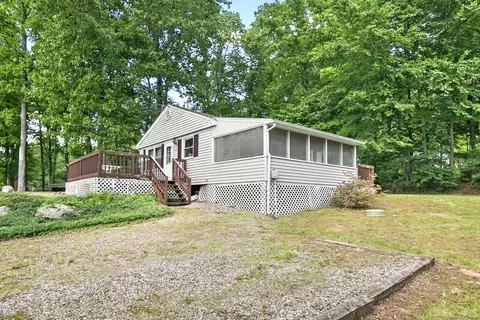117 Deepwood Dr, Lebanon, CT 06249