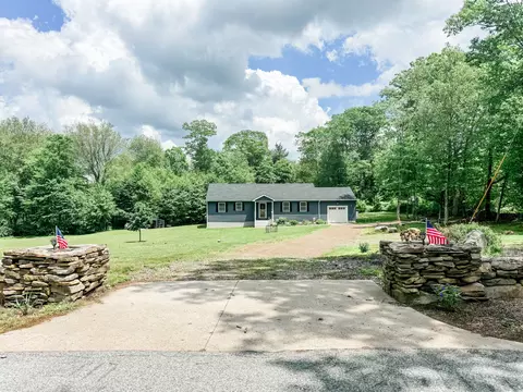 476 Bailey Hill Rd, Killingly, CT 06239