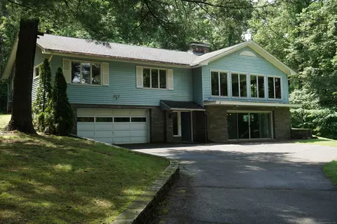 52 Cider Mill Rd, Ellington, CT 06029