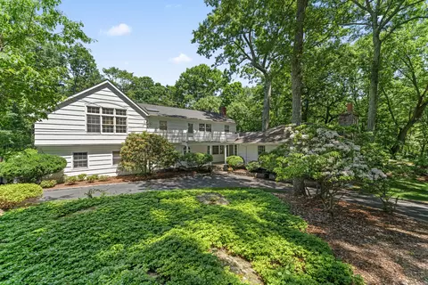 17 Forest Rd, Weston, CT 06883