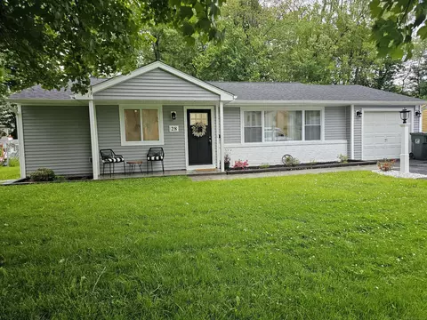 28 Groveland Ter, Newington, CT 06111
