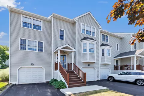 19 Saint Andrews Cir #1, Wallingford, CT 06492