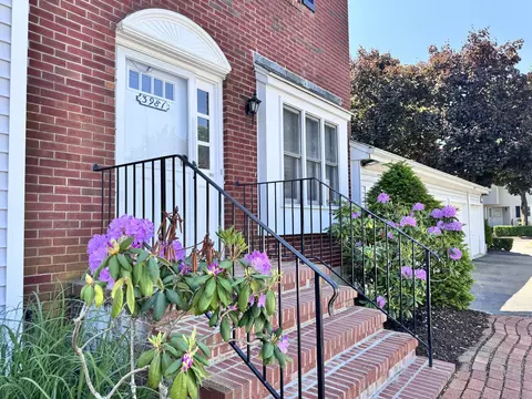 3981 Park Ave #25, Fairfield, CT 06825
