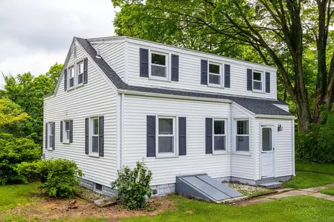 212 Otrobando Ave, Norwich, CT 06360