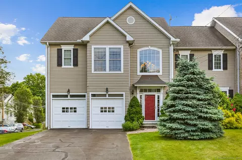 409 Lenox Rd #409, Fairfield, CT 06825
