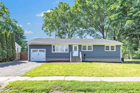 355 Rockland Ave, Stratford, CT 06614