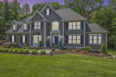 19 Boxwood Rd, Farmington, CT 06032