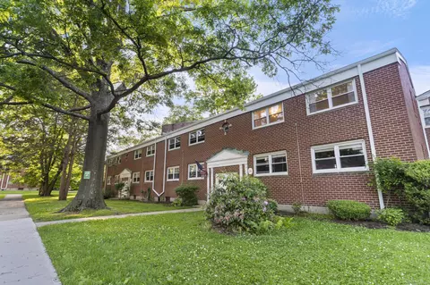 36 Courtland Ave #4, Stamford, CT 06902