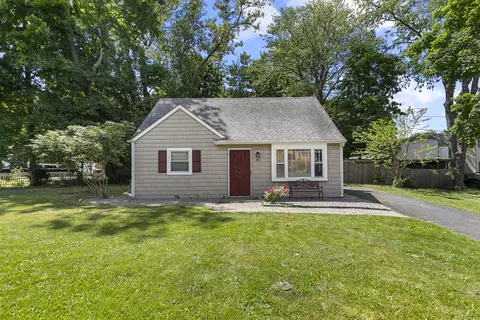 31 Glen Haven Rd, New Haven, CT 06513