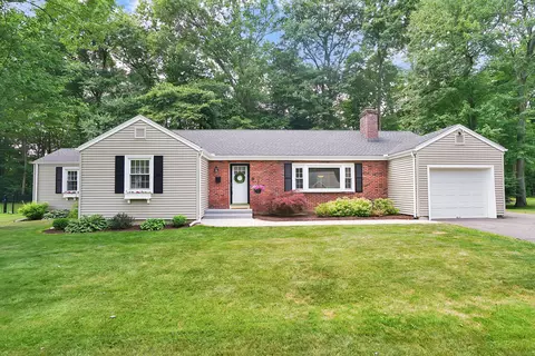 29 Seneca Rd, West Hartford, CT 06117