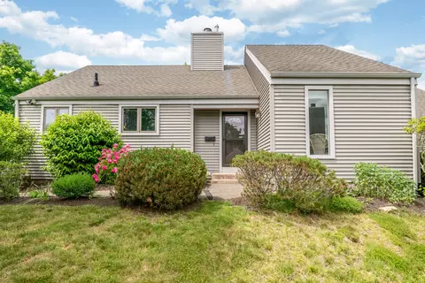 90 Hollister Way S #90, Glastonbury, CT 06033