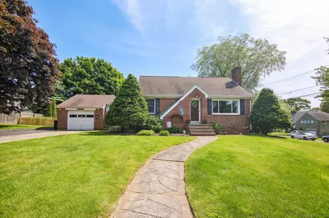 112 Grand St, West Haven, CT 06516