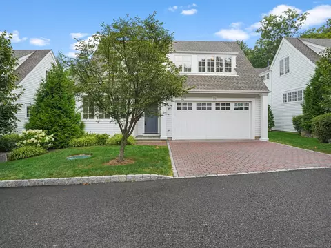 73 Kensett Ln #73, Darien, CT 06820