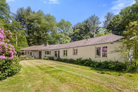11 Brandy St, Bolton, CT 06043