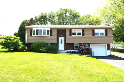 13 Mills Dr, West Haven, CT 06516