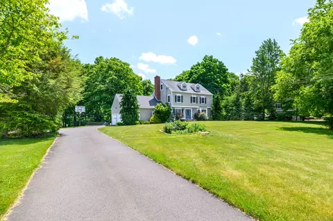 63 Ridgecrest Dr, Ridgefield, CT 06877