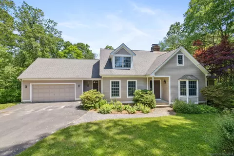 37 Apple Ln, Colchester, CT 06415