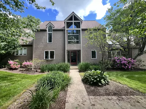 46 Timberwood Rd #46, West Hartford, CT 06117